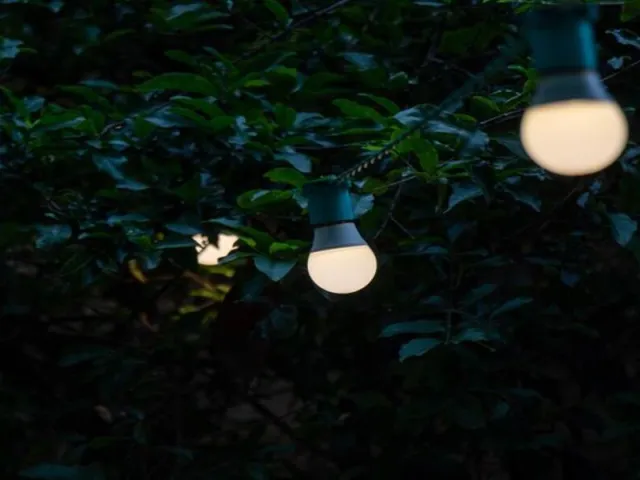 como poupar com iluminação exterior