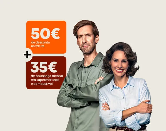 Banner promocional Galp de boas-vindas mostrando um casal profissional e sorridente ao lado de duas caixas de oferta: caixa laranja com "50€ de desconto na fatura" e caixa castanha com "35€ de poupança mensal", sobre fundo bege claro.